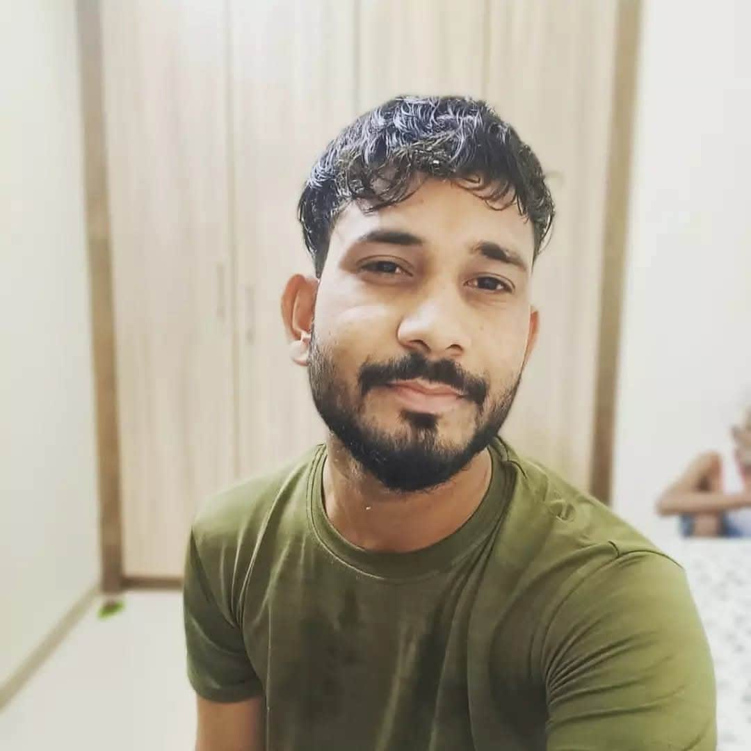 Speeding bike crashes into divider; youth dies.