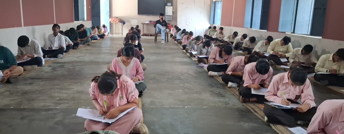 Jind News: कालवन में गणित प्रतियोगिता, 52 बच्चों ने दिखाई प्रतिभा