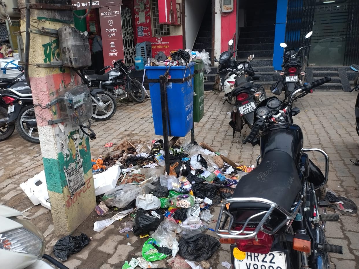 Household dustbins overflowing with garbage; 600 tonnes accumulated across five cities