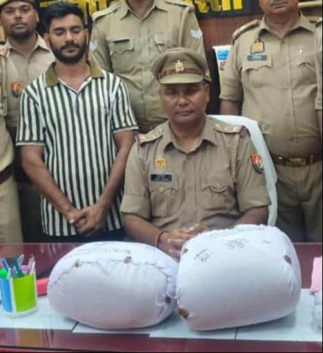 गांजा के साथ गिरफ्तार नामित सभासद।