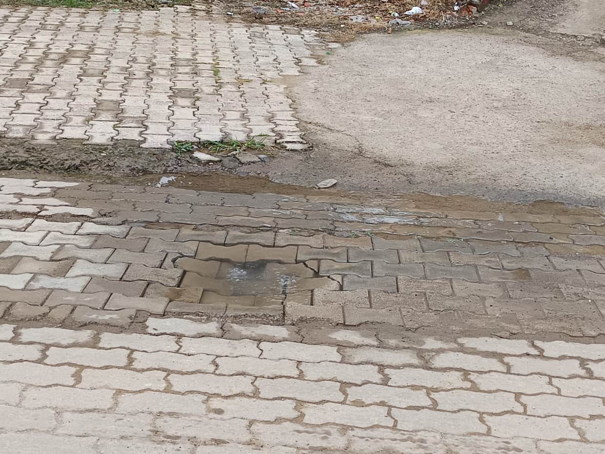 Leakage again in the main rising line of the drinking water scheme in Nalagarh.