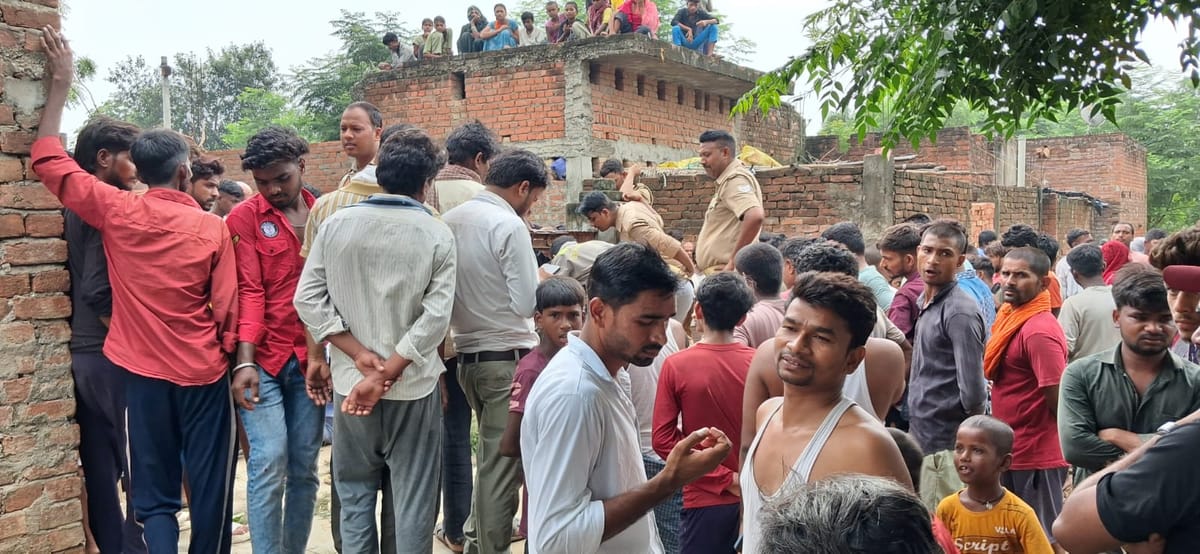 Prayagraj News: घर के बाहर कुएं में महिला ने लगाई छलांग, मौत