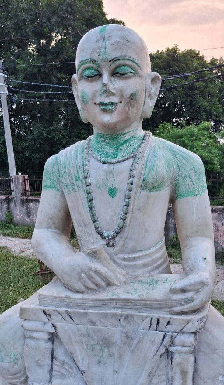 Goswami Tulsidas's statue smeared with paint; outrage