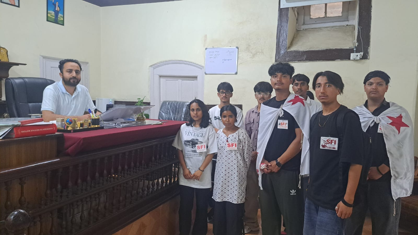 रामपुर कॉलेज की समस्याओं के समाधान के लिए एसएफआई ने मुख्यमंत्री को भेजा ज्ञापन। स्रोत : इकाई