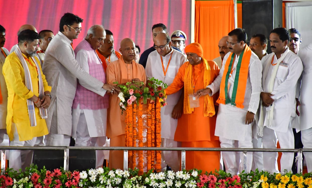 Siddharthnagar News: CM gifts projects worth 311 crore