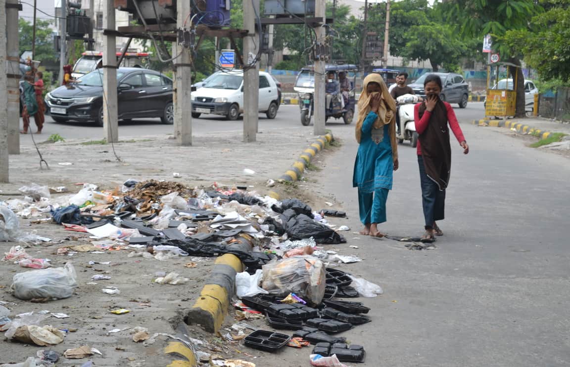 100 tonnes of garbage piled up on the streets; won't be cleared for another 3 days.