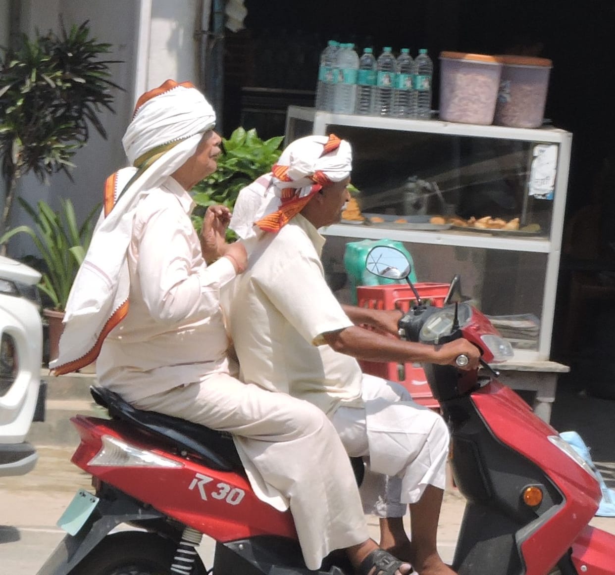 Siddharthnagar News: Monsoon stalls; humidity and intense sunlight increase discomfort