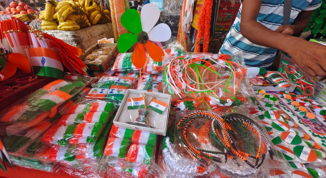 From flags to garlands, the market on August 15th was filled with the tricolour