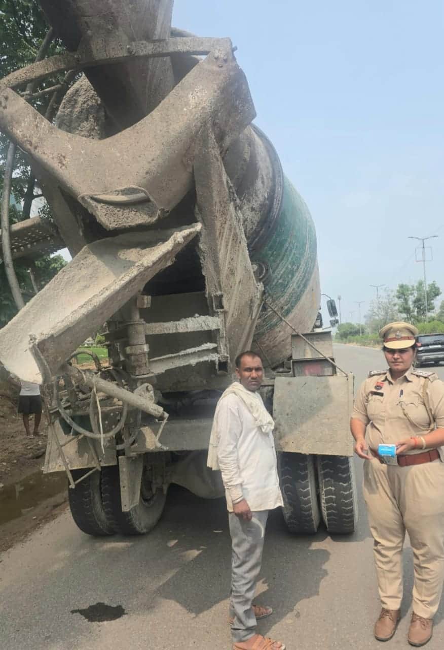 Crackdown on number plates; over 11,000 vehicles fined.