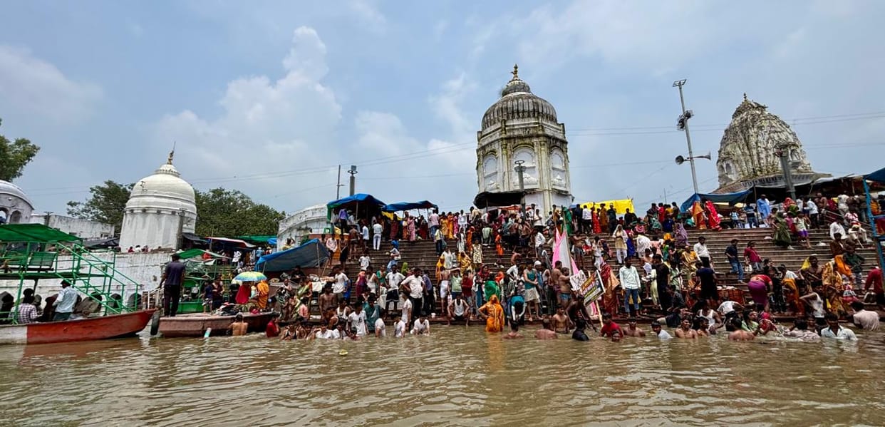 Sawan Monday: A massive surge of faith in Bateshwar; the pilgrimage site resonates with chants of 'Bam-Bam Bhole'.