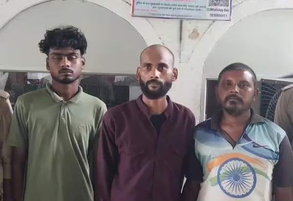 Chandauli News: साइबर ठगी के लिए खुलवाते थे बैंक खाते, तीन गिरफ्तार