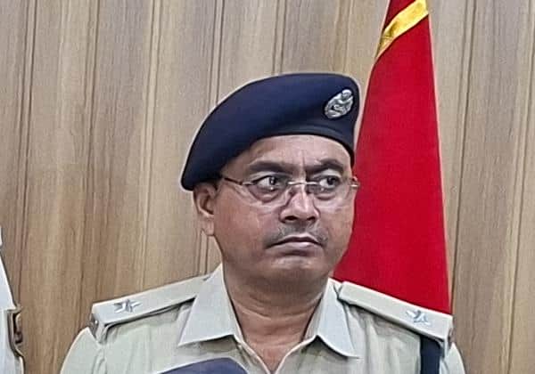 SEIZED TRUCK GOES MISSING FROM POLICE STATION, THREE INCLUDING MUFFASIL SHO STAY SUSPENDED