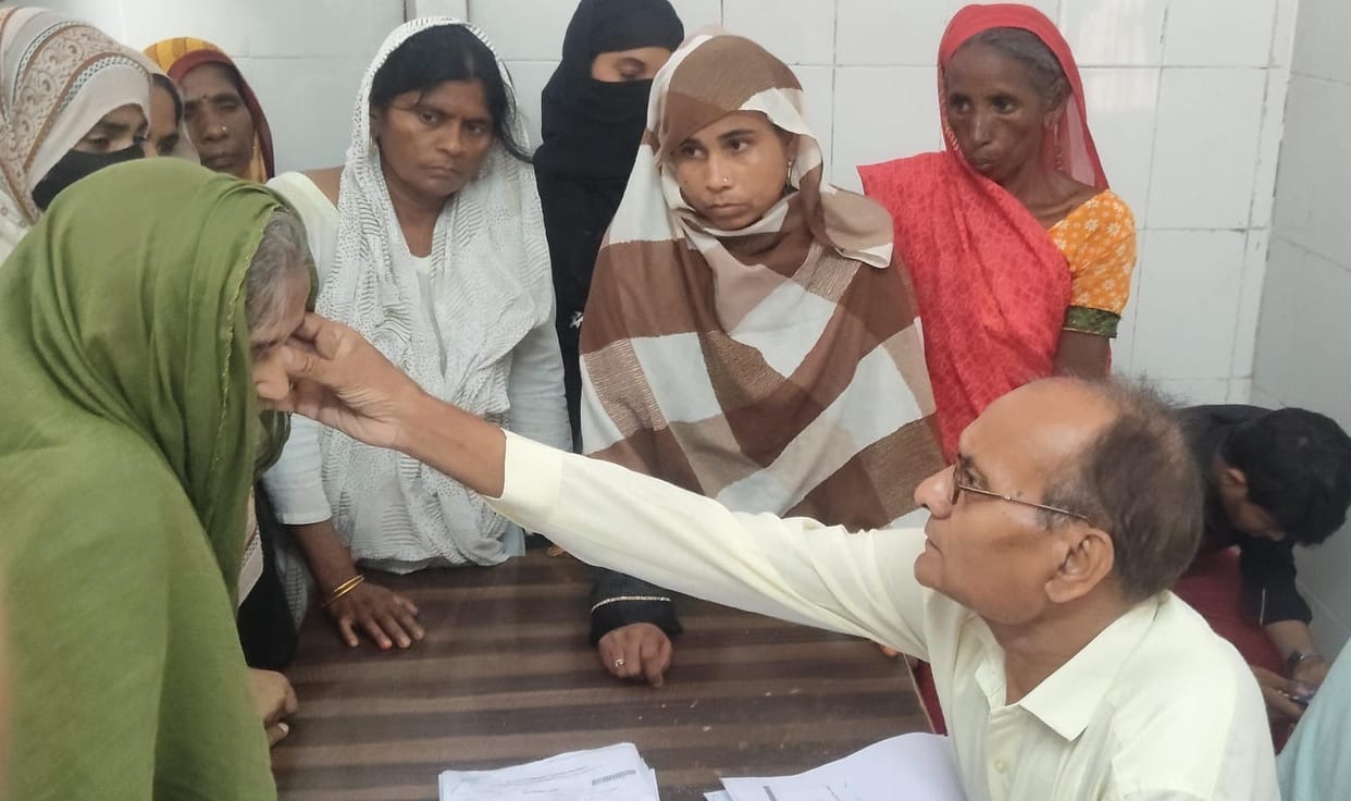 Illnesses rise due to humidity and changing weather; 716 patients visit hospital.