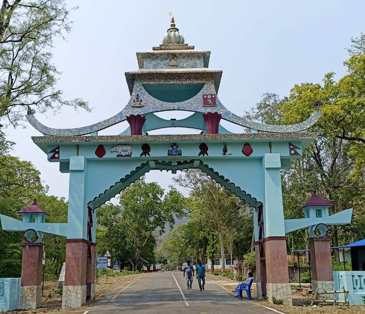 फोटो-26-बलरामपुर के जरवा में स्थित भारत-नेपाल सीमा द्वार।-संवाद