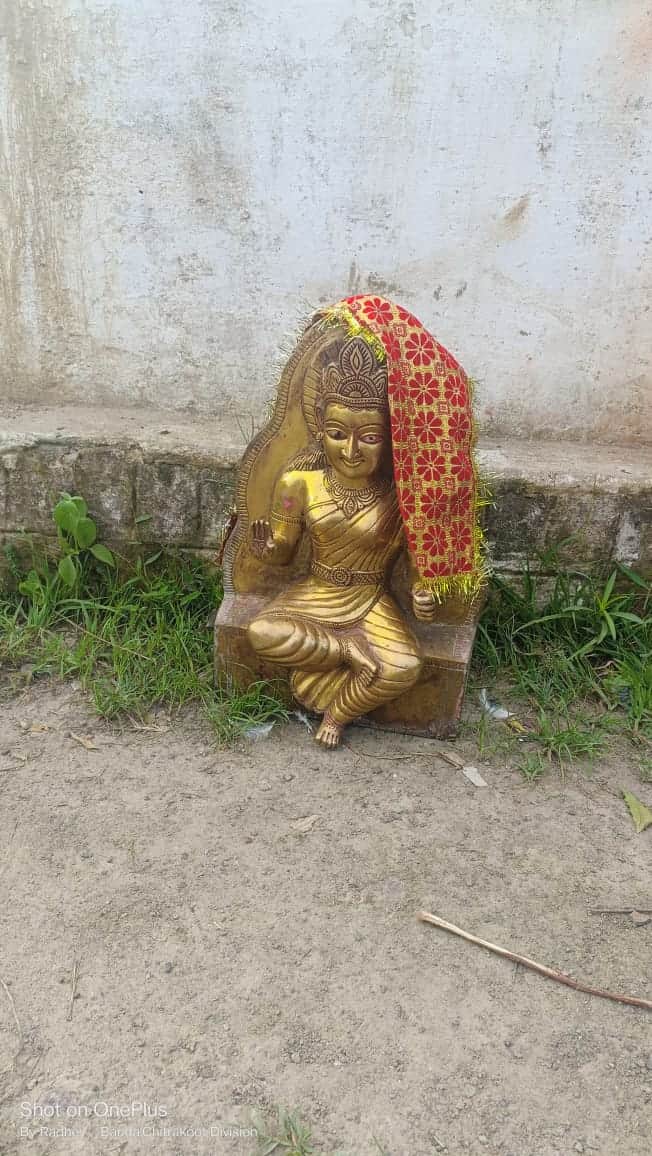फोटो-7- मां भीखार देवी की बरामद मूर्ति। संवाद