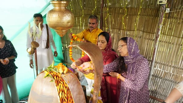 फोटो : सोनीपत के राष्ट्रीय विधि विश्वविद्यालय, राई स्थित श्री भीम रामेश्वर महादेव मंदिर में श