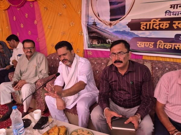 फतेहपुर की पंचायत घर मच्छोट में लाभार्थी परिवारों के साथ सीधा संवाद कार्यक्रम में की अध्यक्षता 