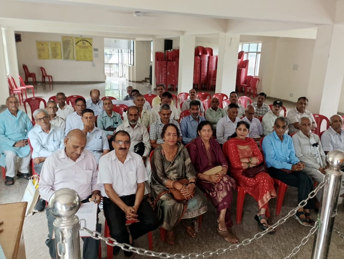 Hamirpur (Himachal) News: पेंशनरों ने लंबित देनदारियां जारी करने की उठाई मांग
