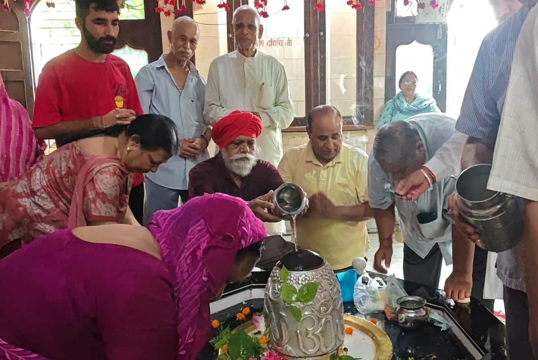 Devotees thronged the temples, chanting "Bam Bam Bhole."