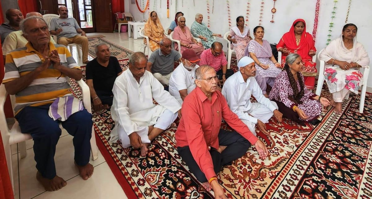 Kurukshetra News: महामृत्युंजय मंत्र जाप से गूंज उठा प्रेरणा आश्रम