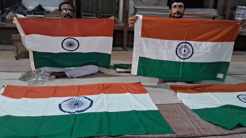 muzaffarpur khadi tricolour 5 lakh orders independence day 2026 har ghar tiranga
