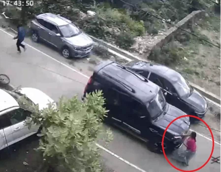 Three accused arrested for running over a woman with a car; court sends them to four-day remand.
