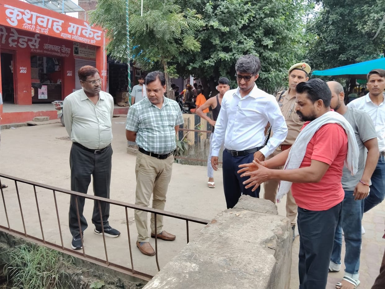 Action will be taken against those dumping garbage in the drain; encroachments will be removed.