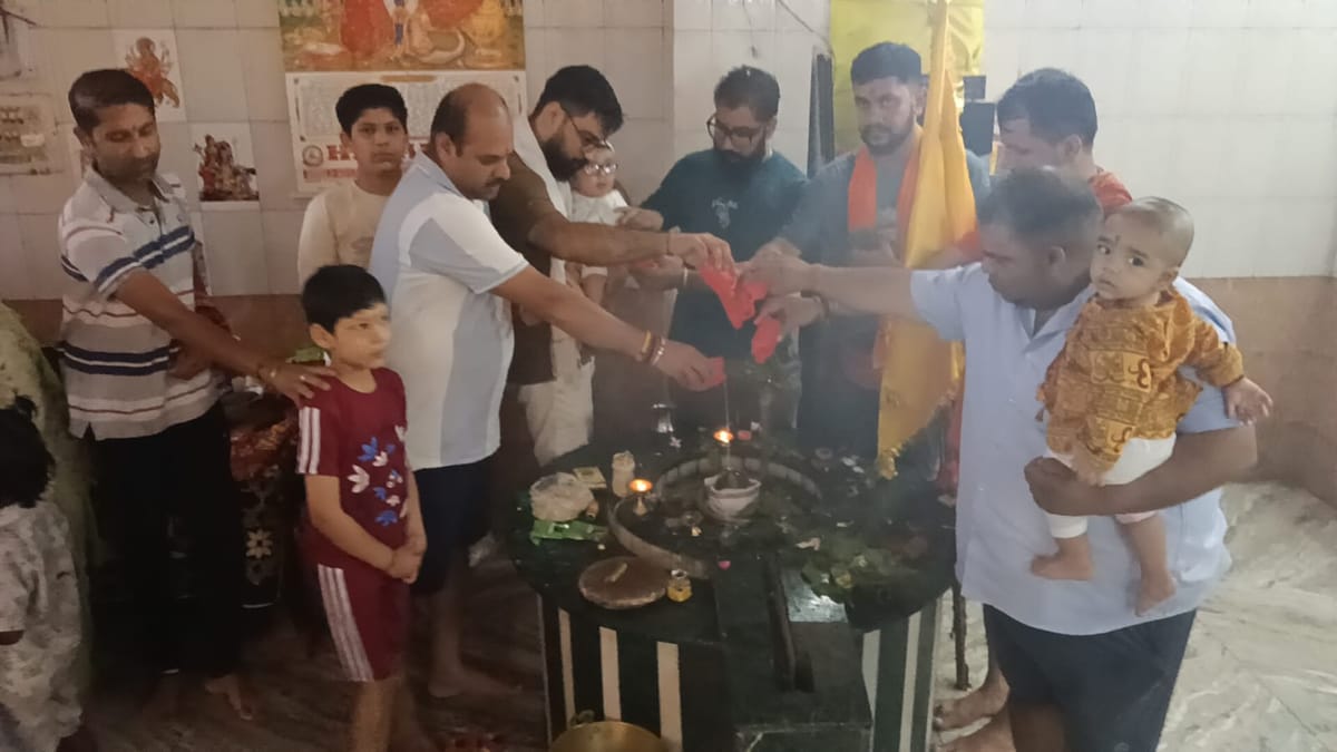Sirmour News: ददाहू क्षेत्र के शिवलिंगों पर बही गंगा, बम-बम भोले के जयघोष से गूंजे शिवालय