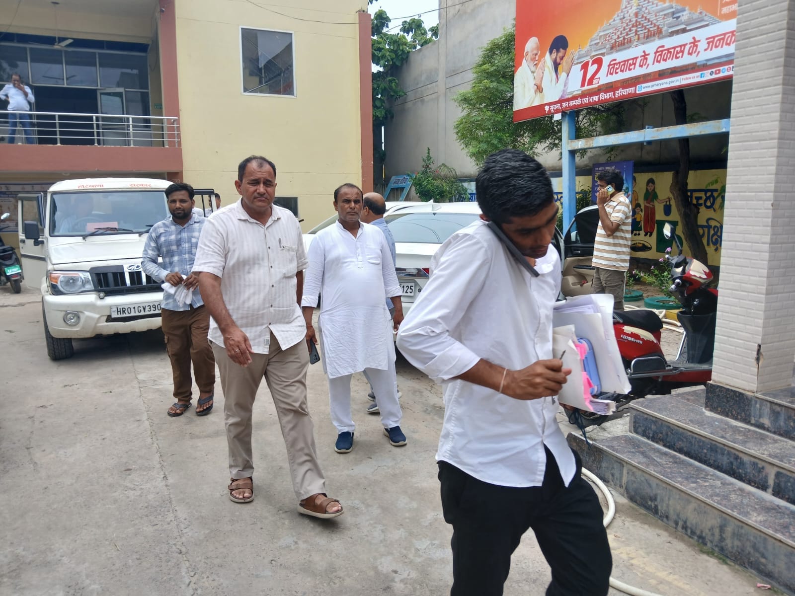 रतिया में जांच करने पहुंची सीएम फ्लाइंग स्क्वायड की टीम :संवाद