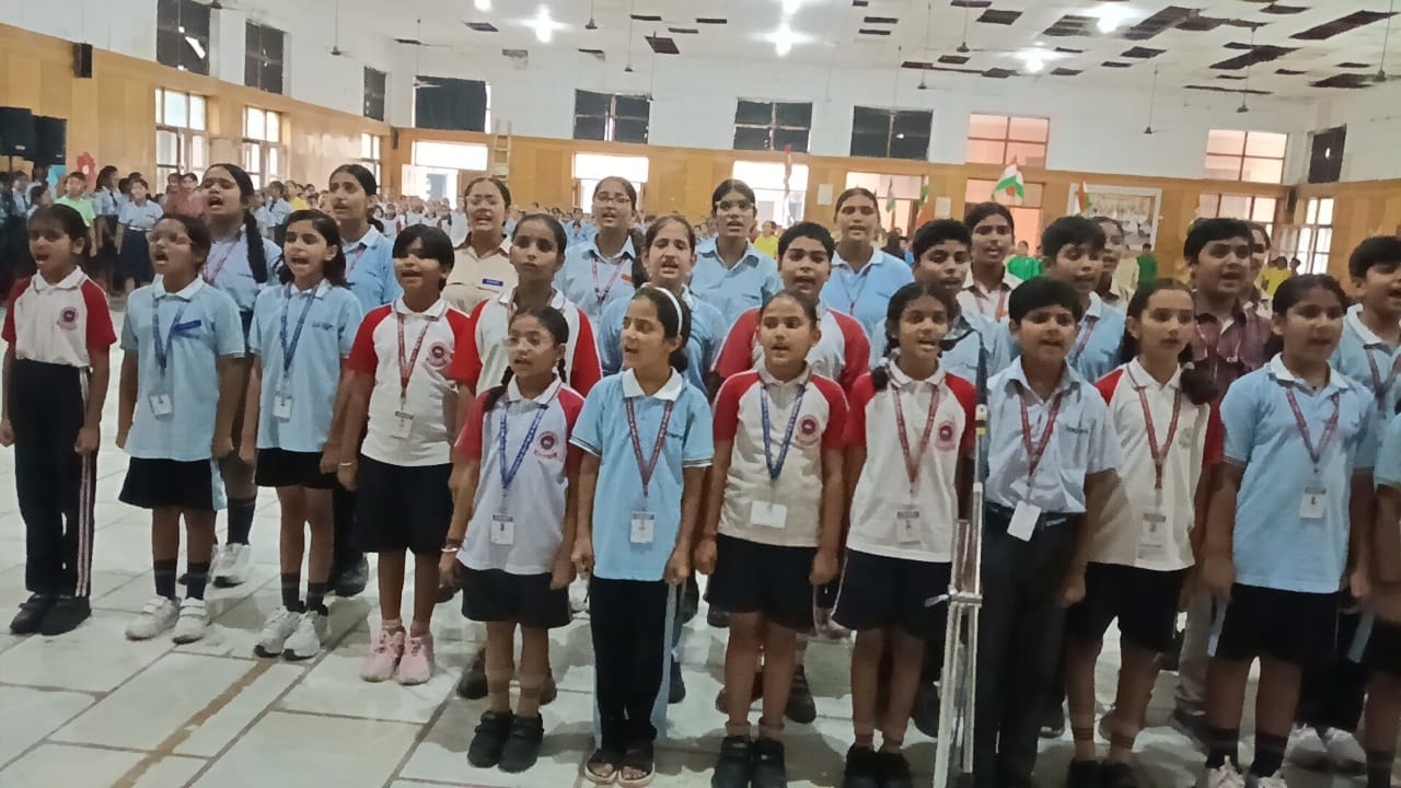 सोनीपत के मुरथल अड्डा स्थित पीएमश्री राजकीय कन्या वरिष्ठ माध्यमिक विद्यालय में स्वतंत्रता दिवस 