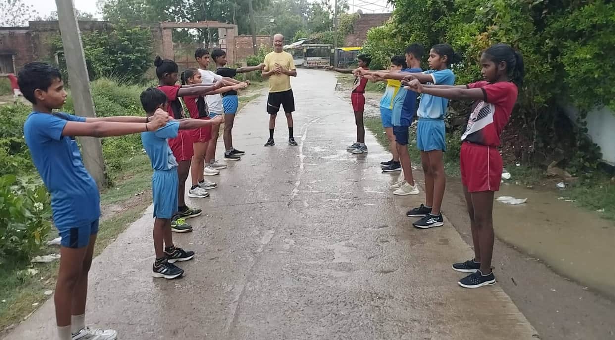 Athletes should stay fit by adjusting their training methods during the rainy season.
