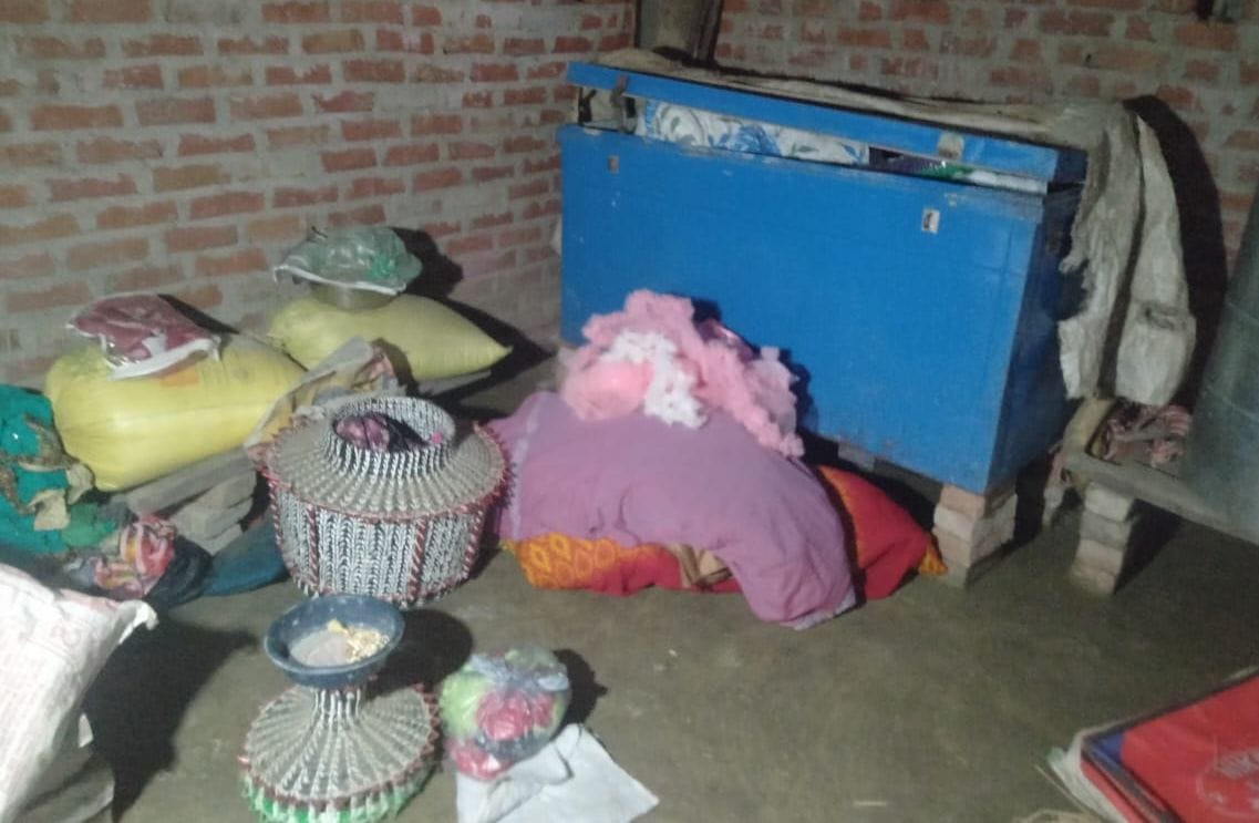 Siddharthnagar News: Thefts in two houses on the same night; thieves made off with jewelry and cash