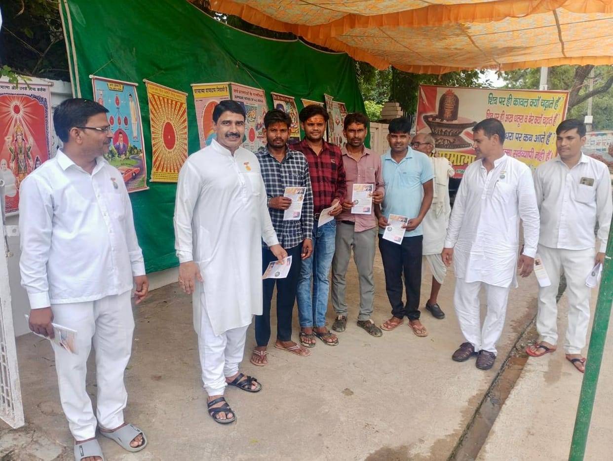 Brahma Kumari followers administered a pledge to the youth to give up intoxicants.