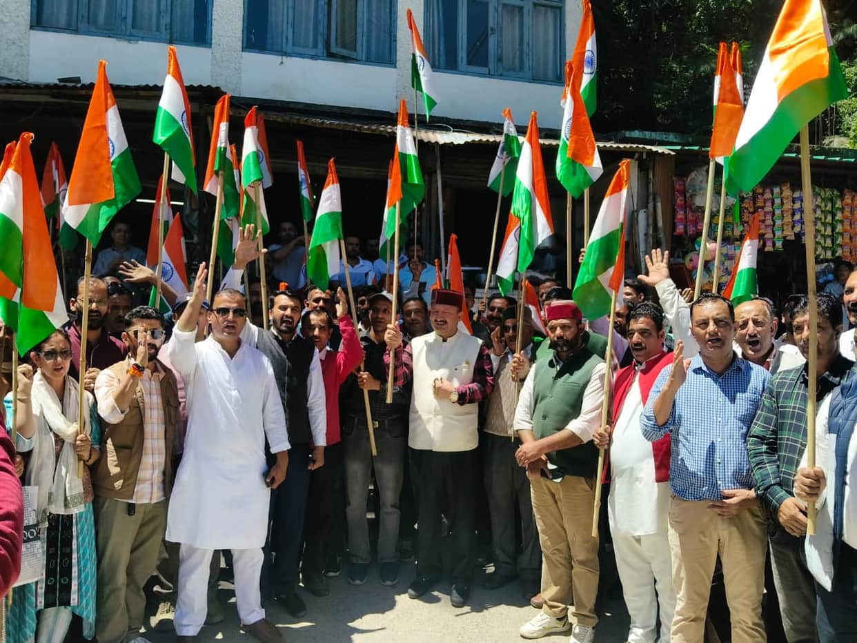 BJP took out a Tiranga Yatra in Chaupal
