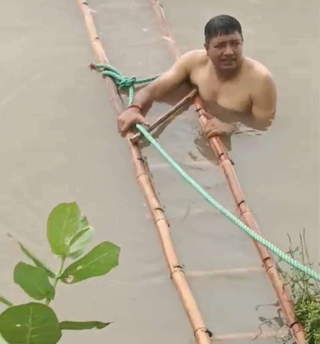 Youth falls into pond while on the way to Goga Temple; drowns to death.