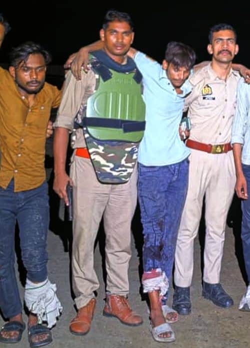 Four thieves arrested in police encounter; two shot in the leg.