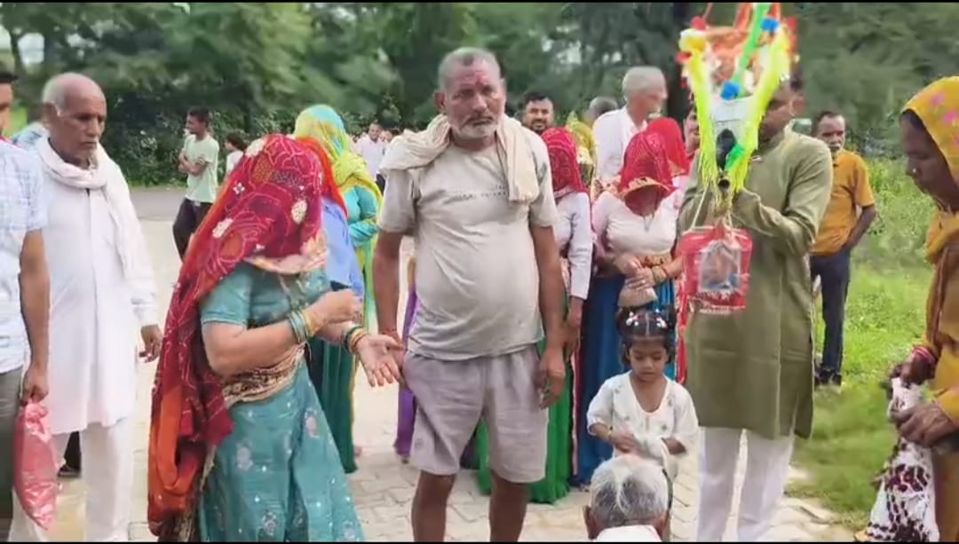 Kanwariyas performed *Jalabhishek* in Atali and Sihma.