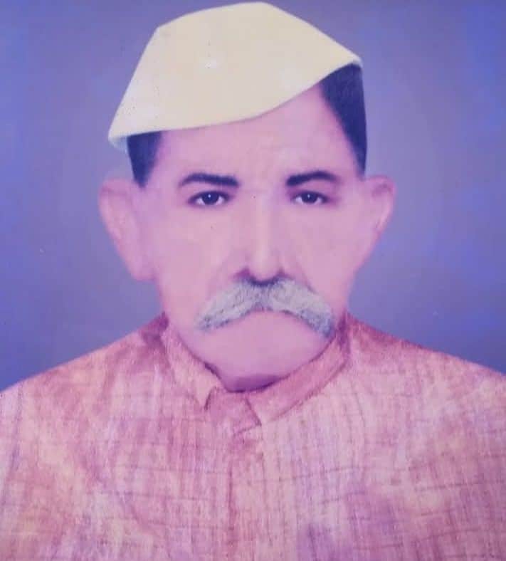 Vaidya Devsharan Parashari lowered the Union Jack and hoisted the Tricolour in Haridwar.