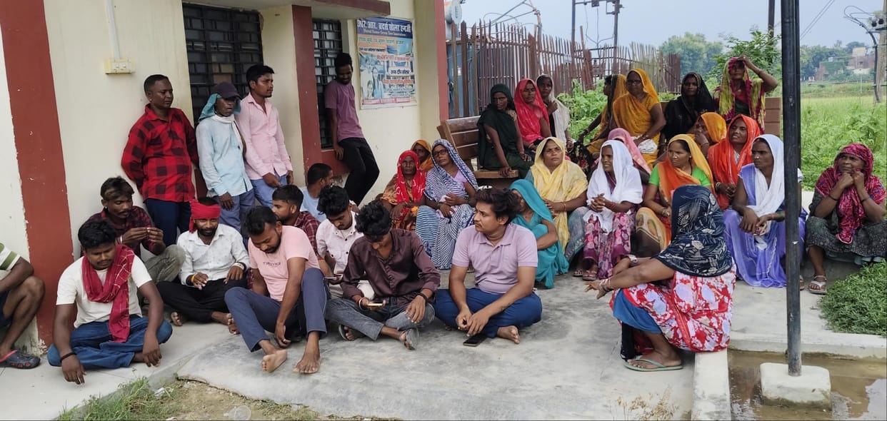 Power outage for 25 days; villagers staged a protest at the powerhouse.