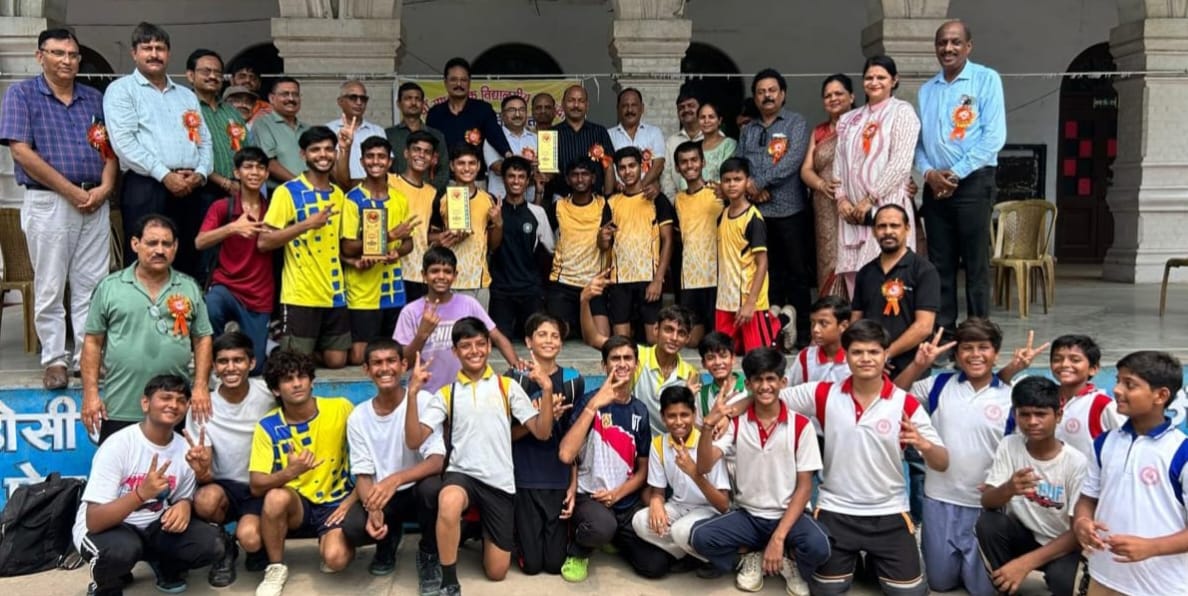 हैंडबॉल : एमडी जैन का दबदबा, तीनों आयु वर्ग में जीती ट्रॉफी
