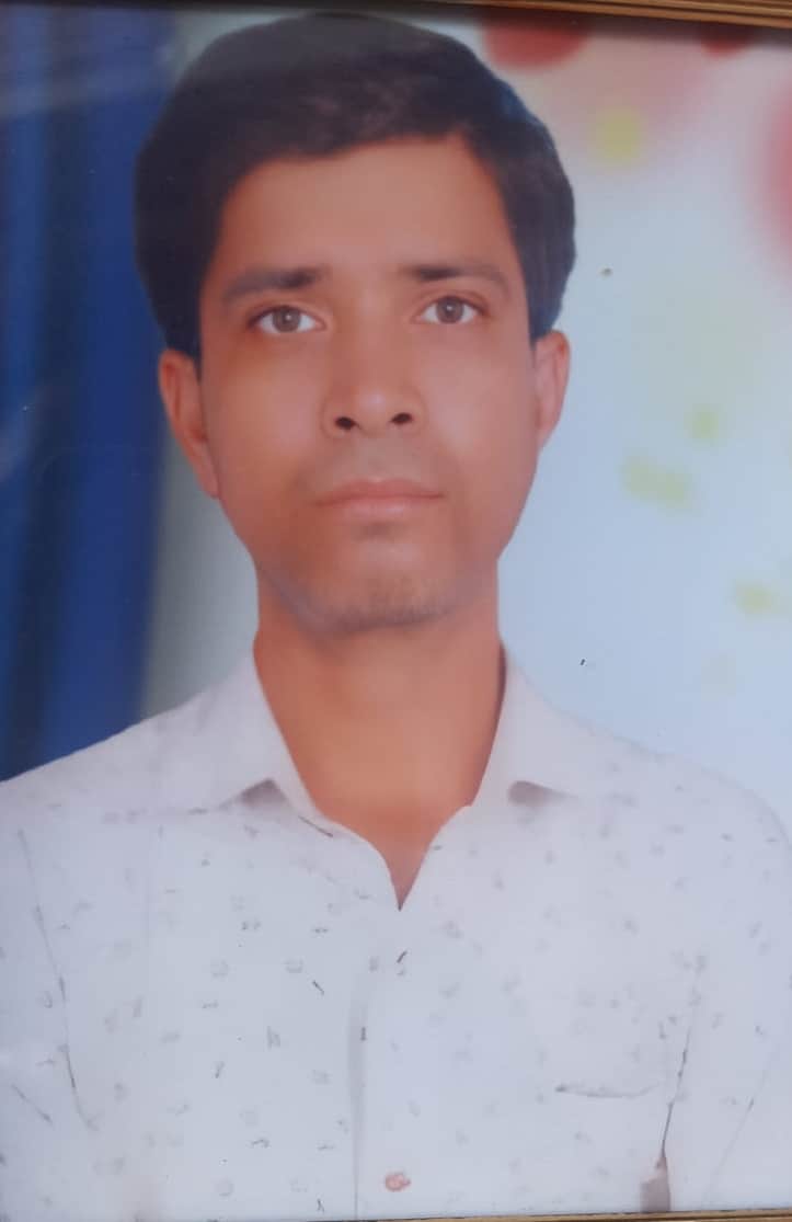 Body of a young man found near the railway crossing under suspicious circumstances