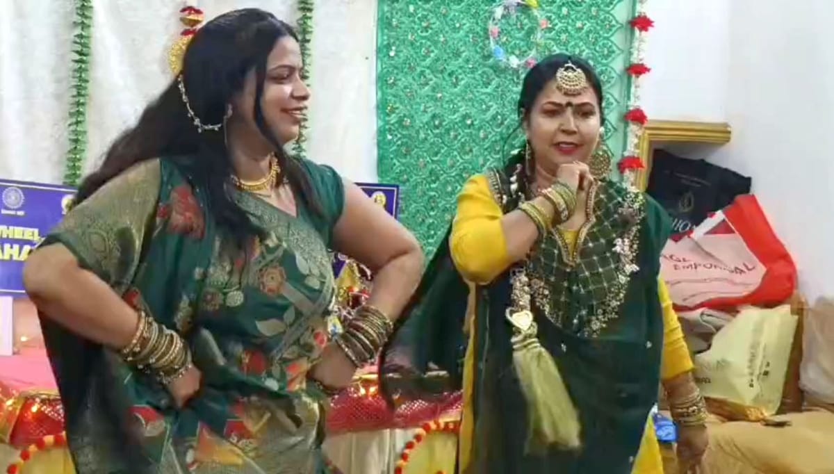 Sirmour News: नाहन में महिलाओं ने गीत-संगीत के साथ मनाई हरियाली तीज