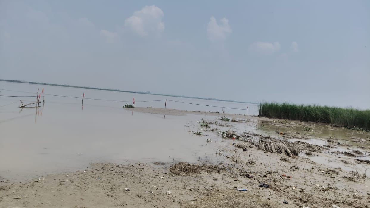 The water level of the Sarayu decreased by nine cm, concern over erosion