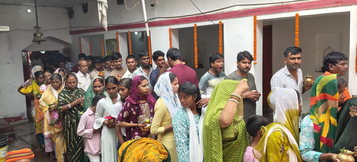 On Shivratri, the chant of 'Har-Har Mahadev' echoed in Shiva temples