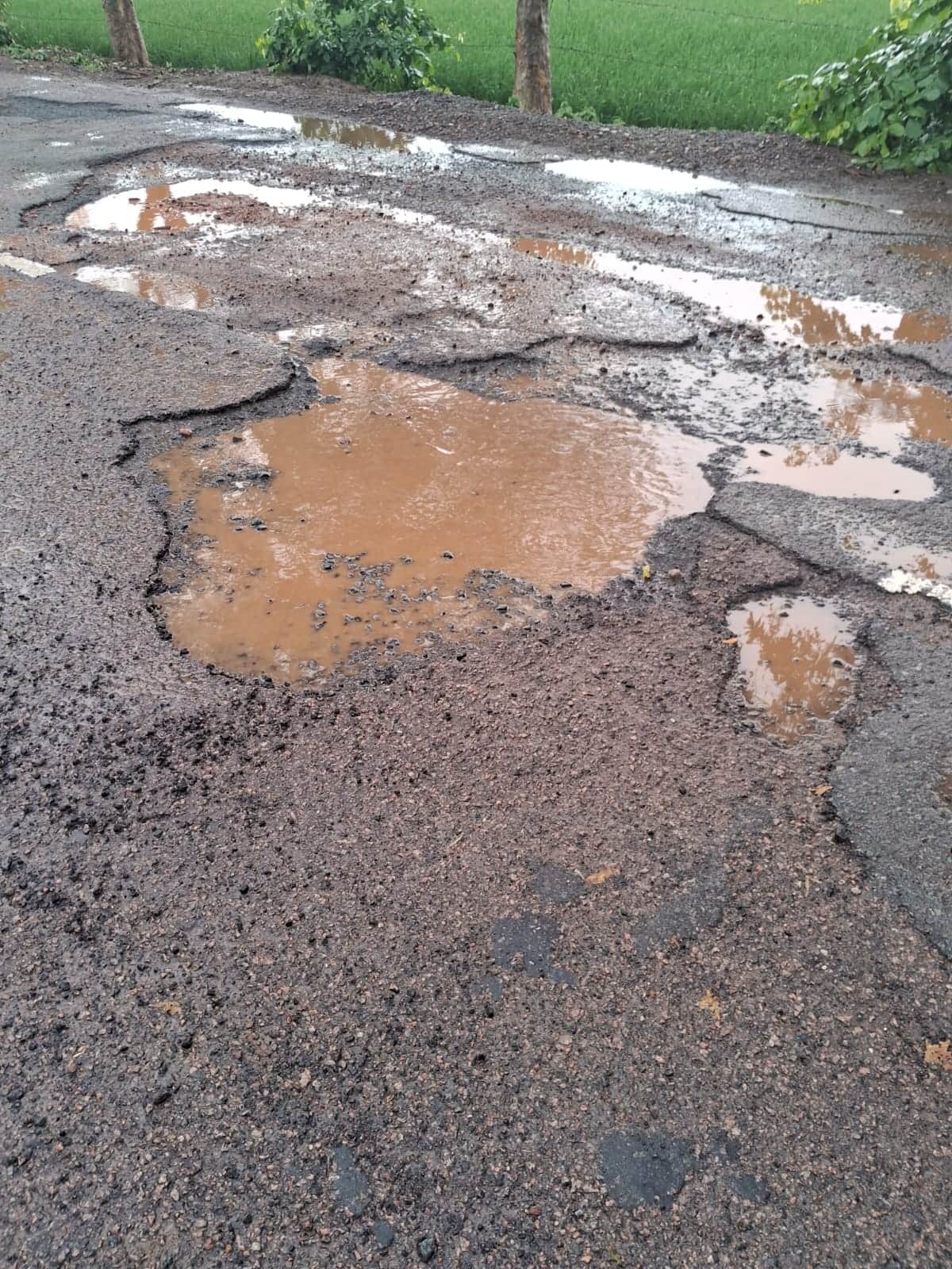 Potholes on the Tohana-Kamalwala road