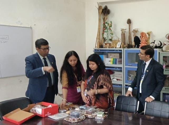 Sirmour News: प्रशिक्षण अवधि में तैयार किए विभिन्न उत्पादों का अधिकारियों ने लिया जायजा
