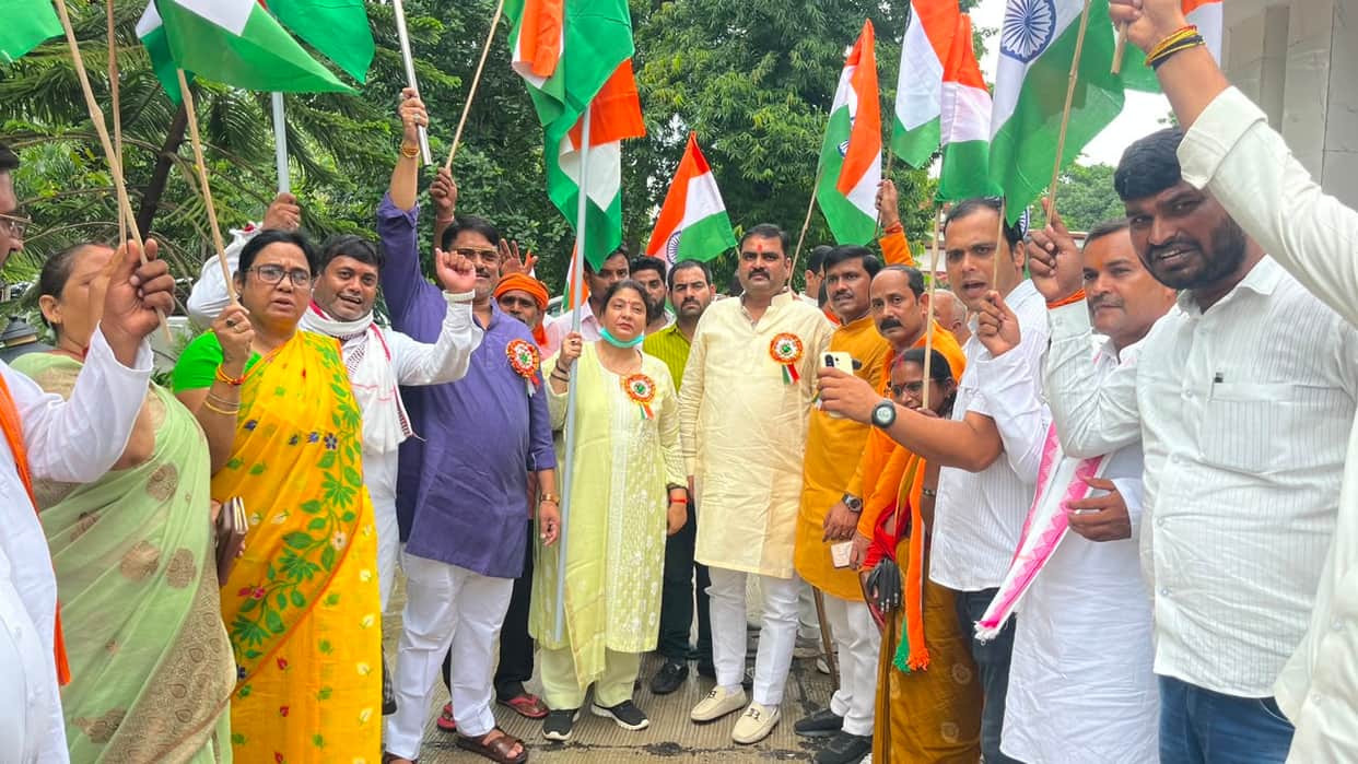 BJP workers took out a Tiranga Yatra.