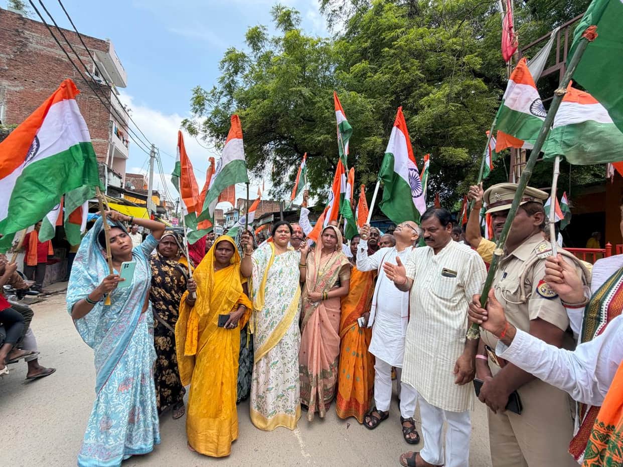 Paid tribute to the immortal martyrs by organizing a Tiranga Yatra