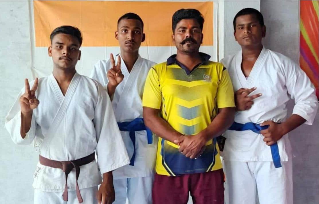 Selection of three players for the karate championship.