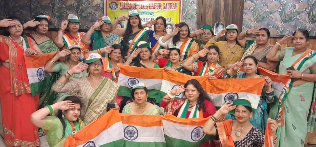 Women hoisted the Tricolour and pledged to uphold the nation's unity.